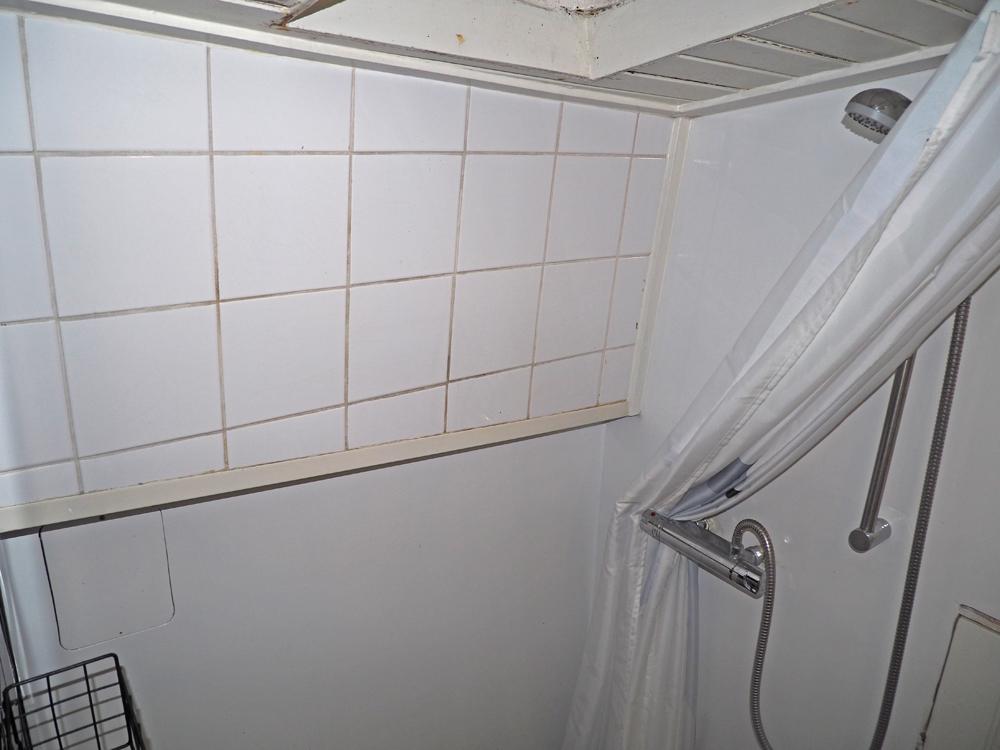 Aft cabin, Accommodation